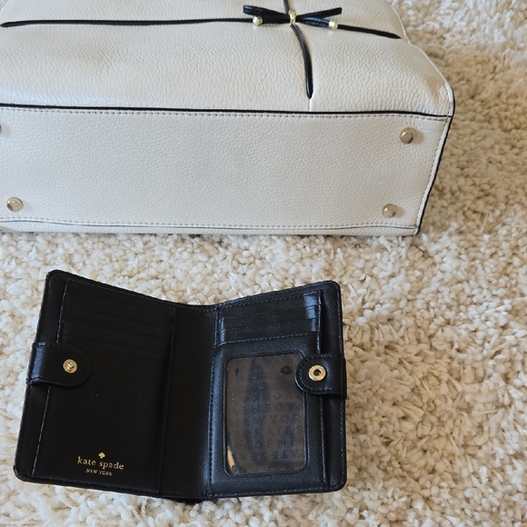 Kate Spade Black and White Bow Shoulder Bag - Picture 6 of 10